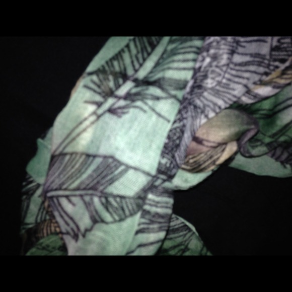 Flattering Infinity Scarf!!! - Picture 3 of 3