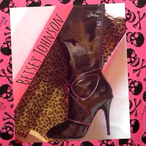 🆕 VINTAGE Betsey Johnson Knee Boots