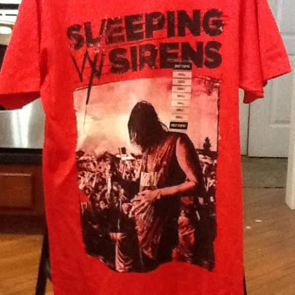 Sleeping with Sirens tshirt