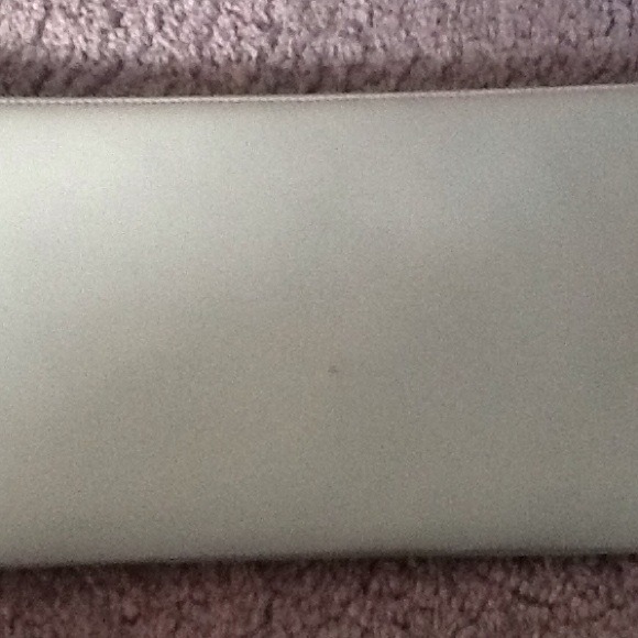 ❌sold❌large mint studded clutch NWOT - Picture 3 of 4