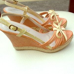 Cream and orange wedges . 7 1/2