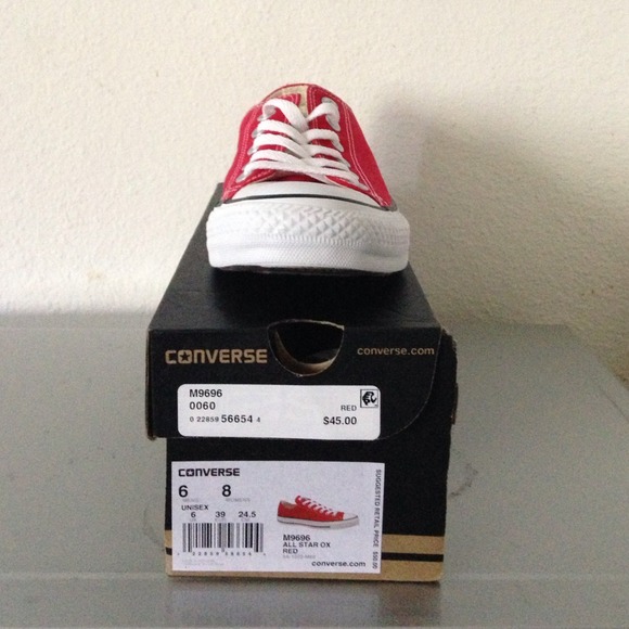 Red converse. 6 men's 8 women's.