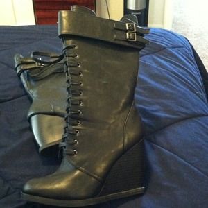 💥Bundle💥 Brand new adorable wedge boots!