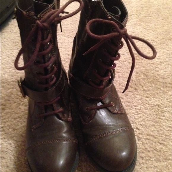 Mossimo brown combat boots