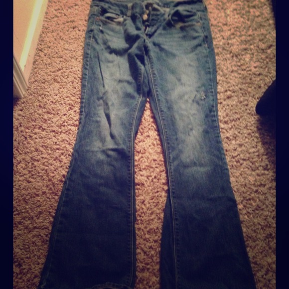 American Eagle Medium Wash Artist Jeans