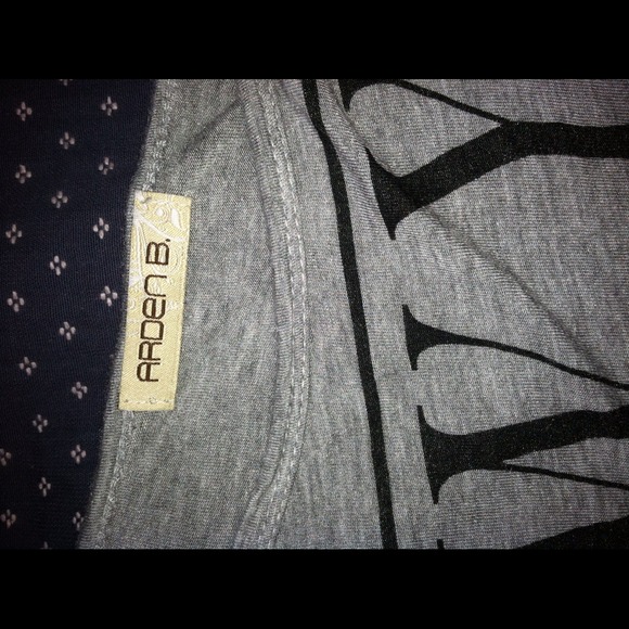 Arden B. Gray Crop Shirt - Picture 2 of 3