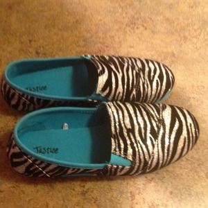 Girls Justice zebra bling shoes size 4