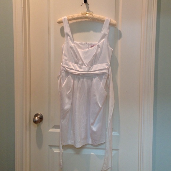 White pocket dress