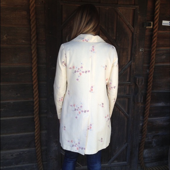 πHOST PICKπCream coat - Picture 3 of 4