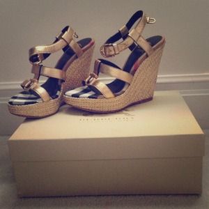 Gold Burberry wedges