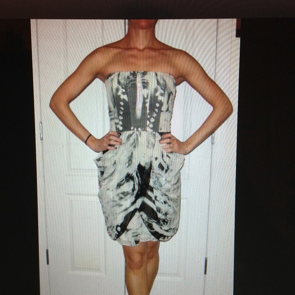 Alice & Olivia strapless dress