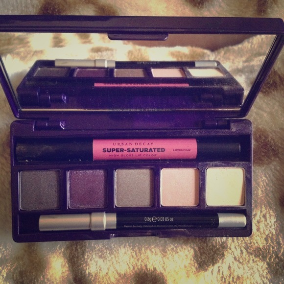 Urban Decay Shattered Face Case