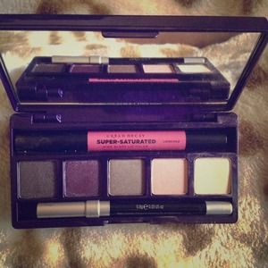 Urban Decay Shattered Face Case