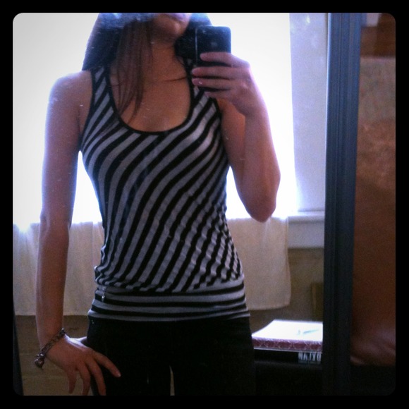 Guess backless grey and black striped top - Picture 1 of 2