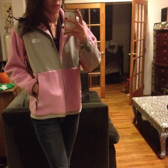 SOLD IN BUNDLE Authentic North Face Denali Fleece - Picture 4 of 4