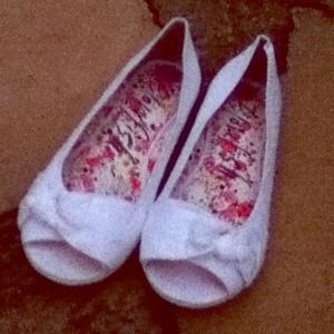 Fall time comfy flats