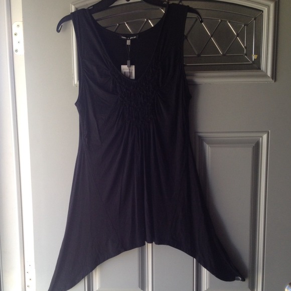 *SOLD* PRICE CUT Macys Cute black tank