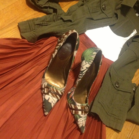 ALDO PUMPs Size 38