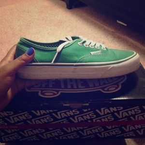❌ SOLD ❌Green Vans
