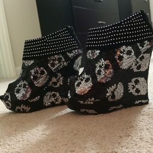 🚫SOLD🚫That's my favorite pair of wedges
