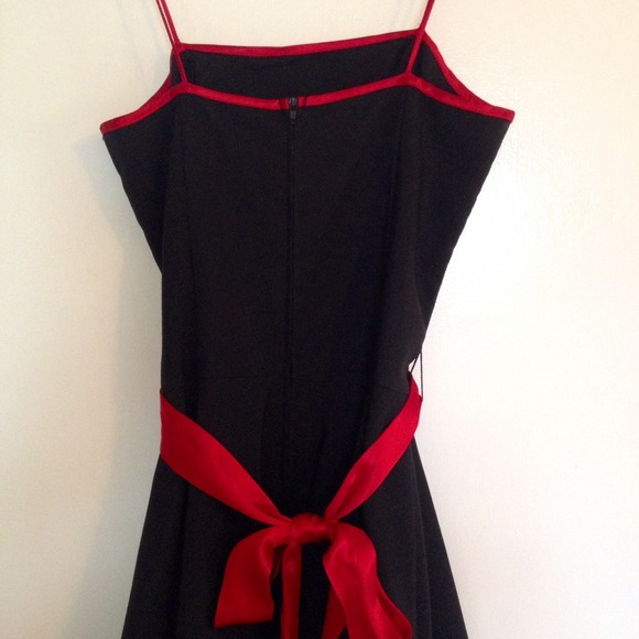 ❗️REDUCED❗️LBD with satin red trim - Picture 2 of 3