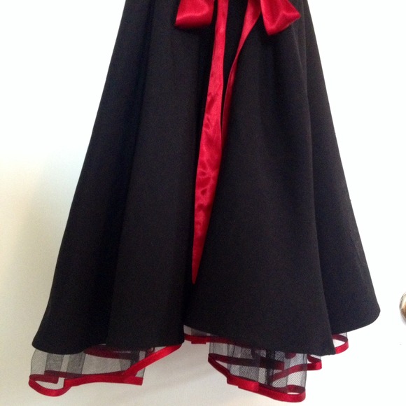 ❗️REDUCED❗️LBD with satin red trim - Picture 3 of 3