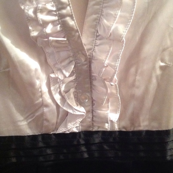 Black and White Dress - Picture 4 of 4