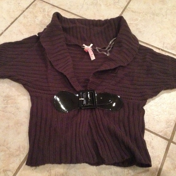 Short sleeve sweater with belt - Picture 1 of 3