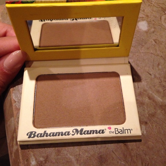❌SOLD❌TheBalm Bahama Mama Bronzer!!