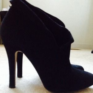 RESERVED - forever21 suede booties size 5