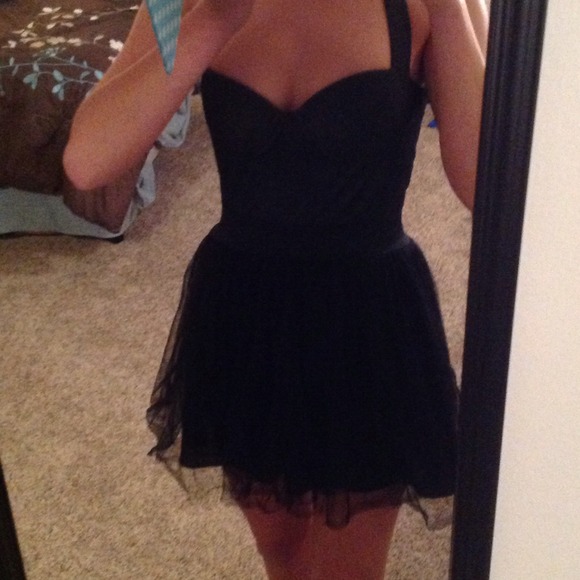 High Fashion Black Tool Dress - Picture 3 of 4