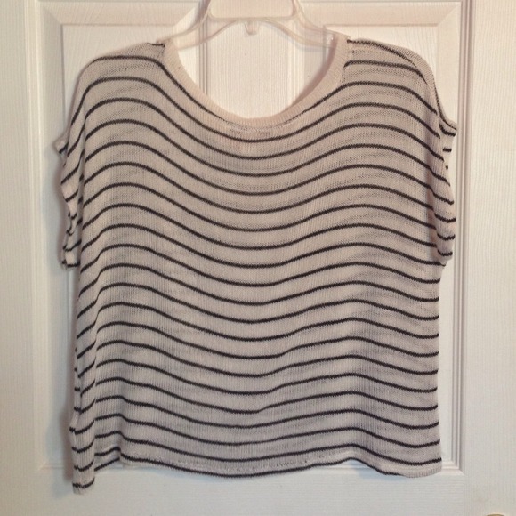 Forever 21 Knit Shirt - Picture 2 of 4