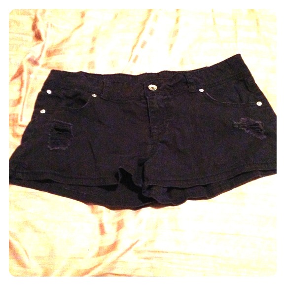 Vanity black shorts! Cute!