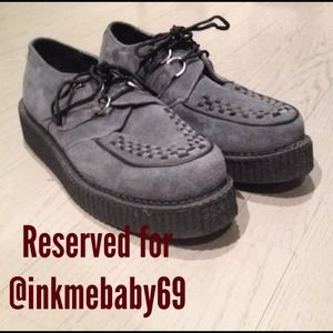 Gray Creepers and Ring