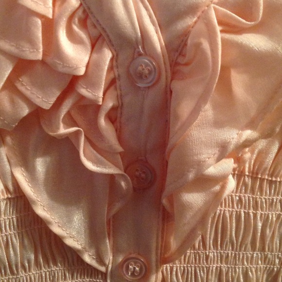 SOLD Cute Pale Pink Blouse Top. NWOT. - Picture 4 of 4