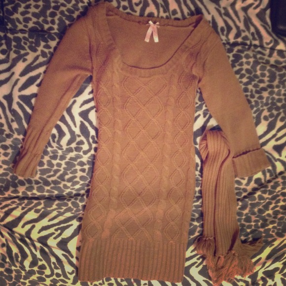 Derek Heart Sweater Dress - Picture 1 of 1