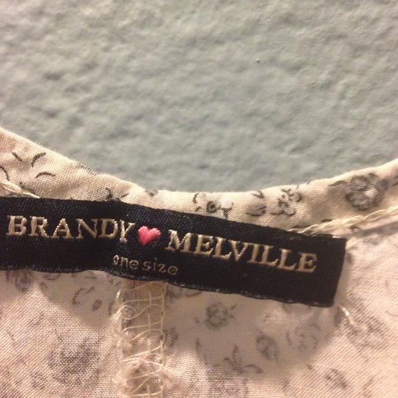 Floral tank from Brandy Melville - Picture 2 of 4