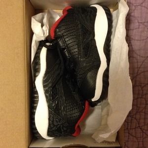 ***NEVER WORN***Infant Jordan 11 Retro