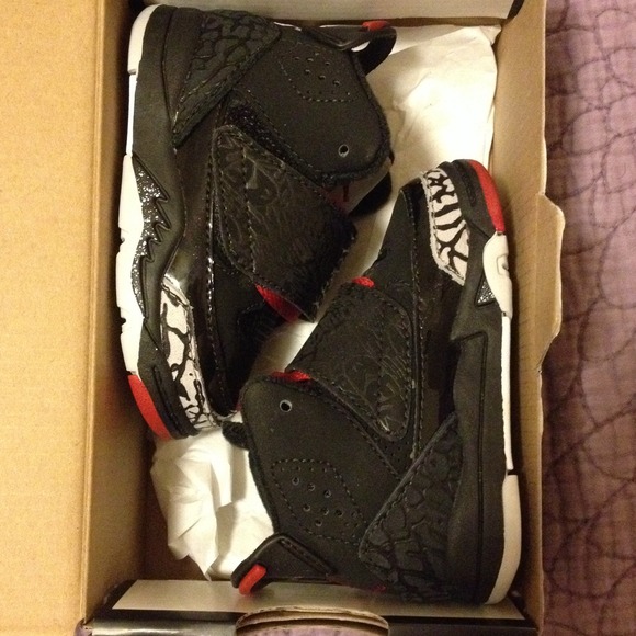 ***NEVER WORN*** Infant Jordan's