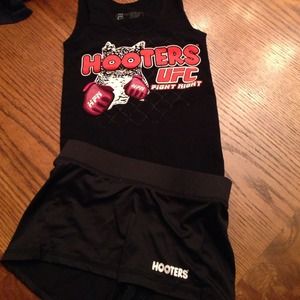Hooters black uniform