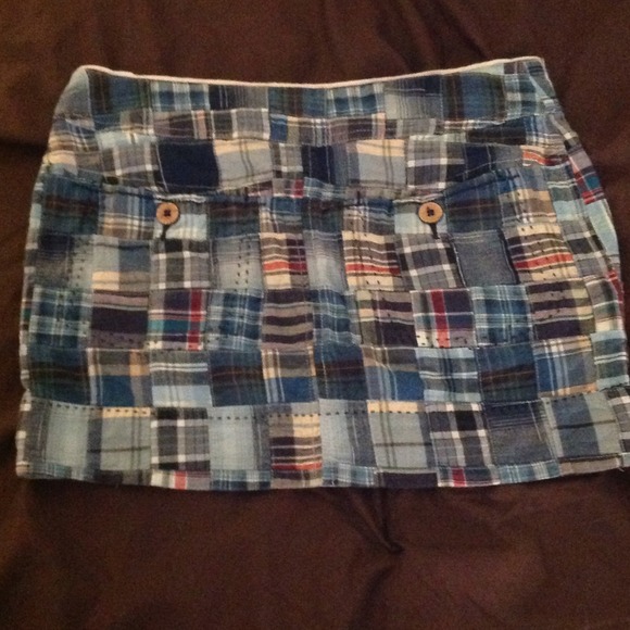 Adorable Plaid Mini. Like New. - Picture 2 of 4