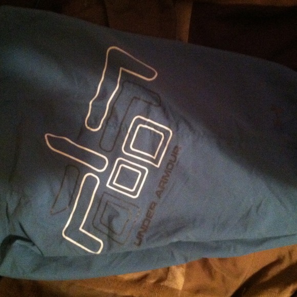 Under armor men's swim shirts - Picture 2 of 4