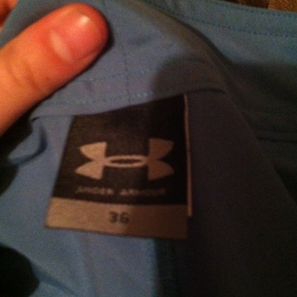 Under armor men's swim shirts - Picture 4 of 4