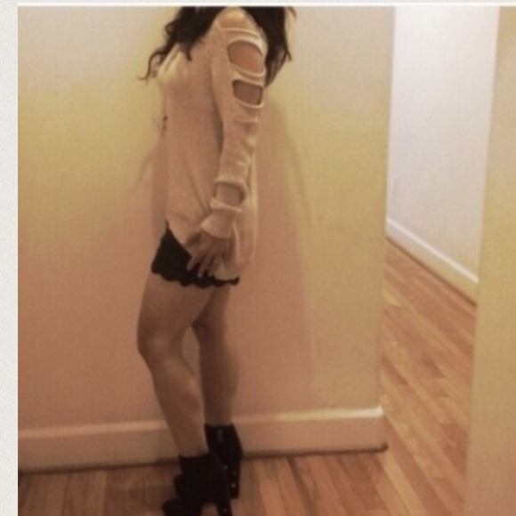 Sold out but @starsha has a small one for sale - Picture 2 of 4