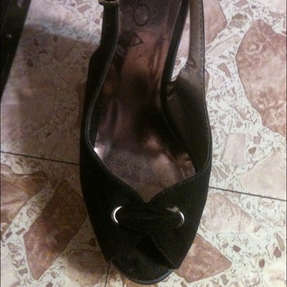 Black Open Toe Wedges