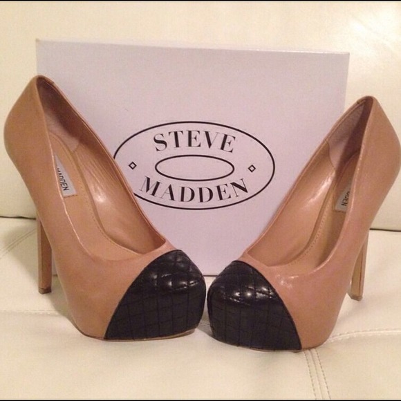 Sold! 🚫Steve Madden Beauty-L Pump Natural & Black