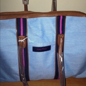 Travel tote bag