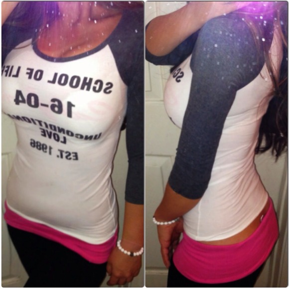 🚫Sold Gray & white Baseball Tee