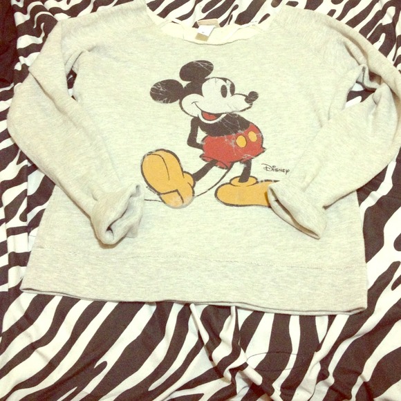 Junk Food Disney's Mickey mouse sweatshirt 😈 😻✨