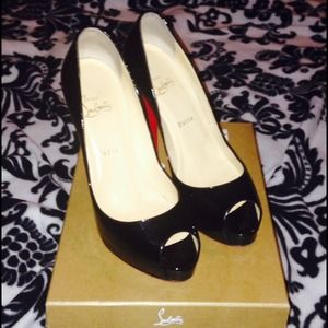 ❤️SOLD Christian Louboutin- Very Prive 120mm